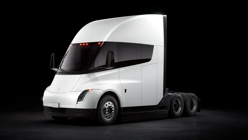 tesla semi render anteriore