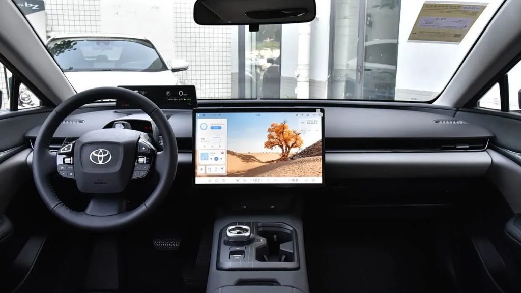 Toyota bZ5 2027: metà prezzo di una Model Y | Elettronauti.it