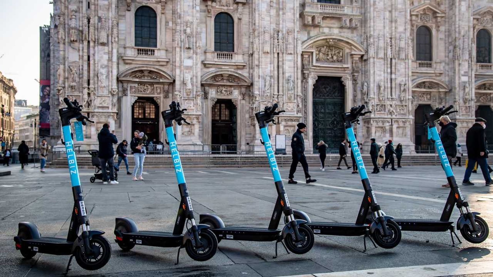 Usate i mezzi pubblici per non inquinare... dicevano...