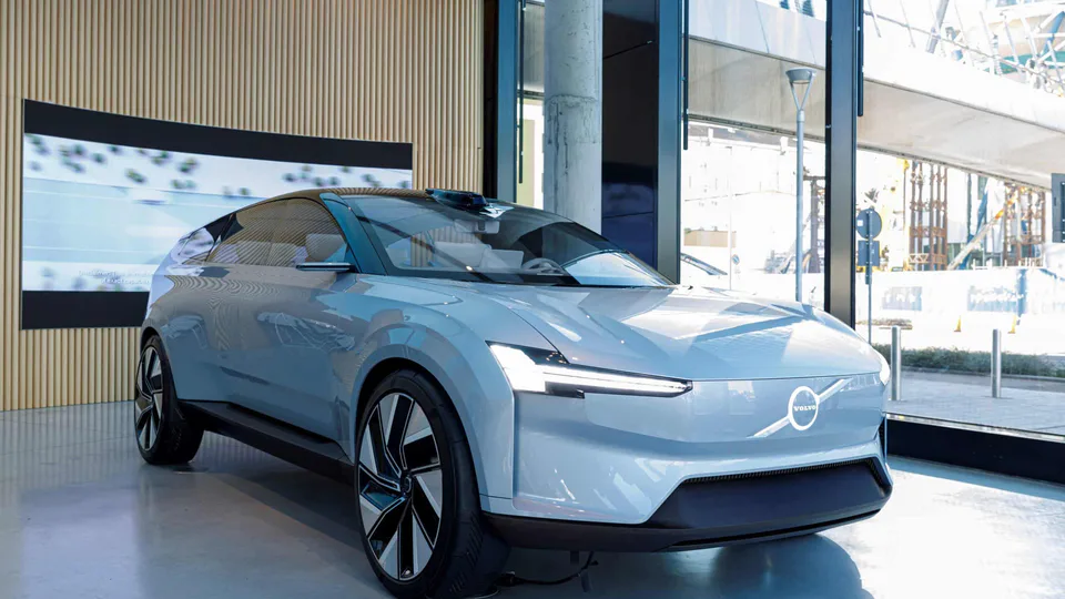 Volvo Concept Recharge esterni