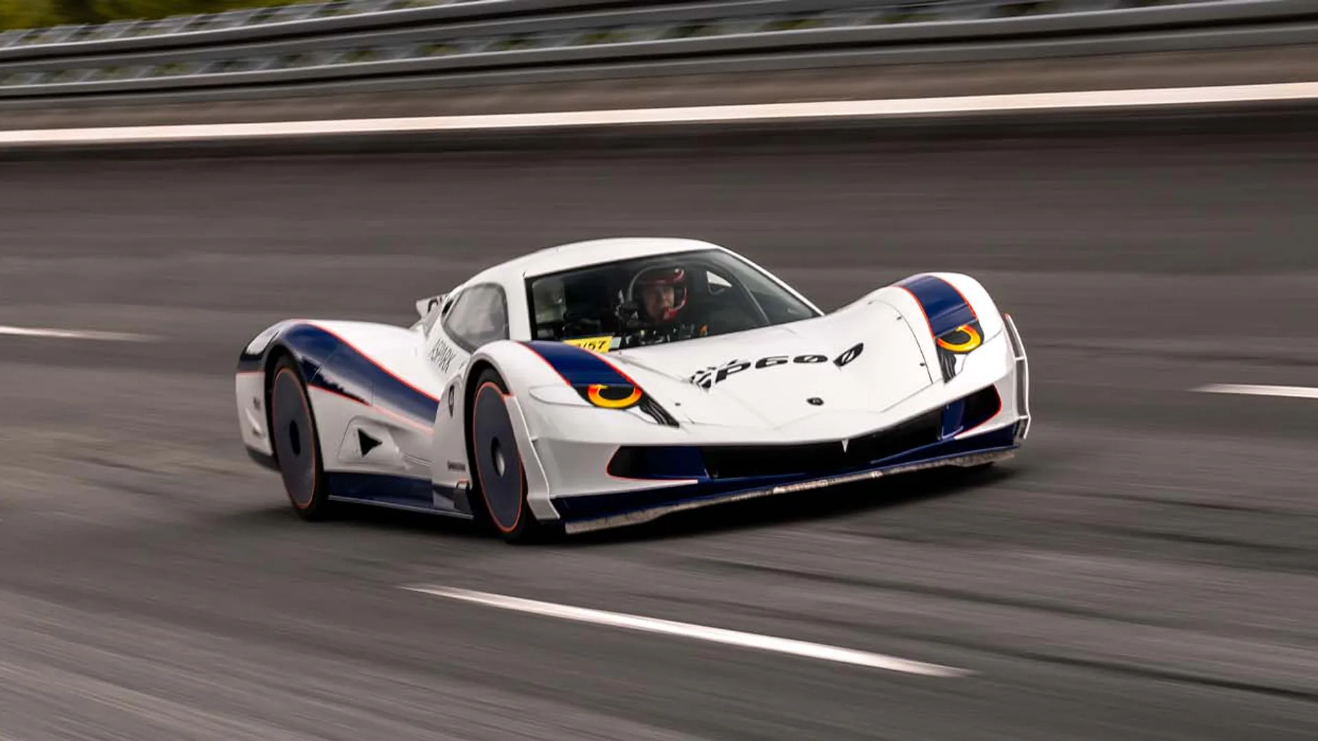 L’ hypercar OWL di Aspark diventa l'EV più veloce del mondo con 438,7 km/h