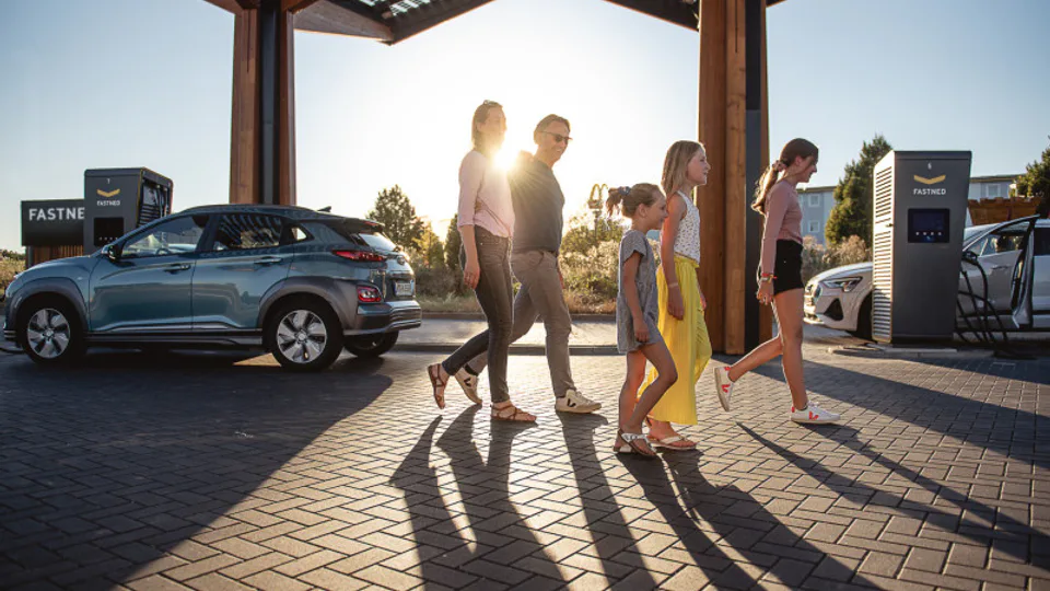 Fastned è il principale operatore quotato in Europa nella gestione delle reti di ricarica ultra veloci