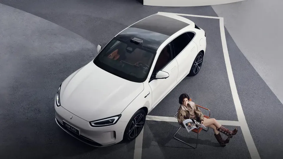 Elettronauti - Aito M5 M5 RWD - esterno