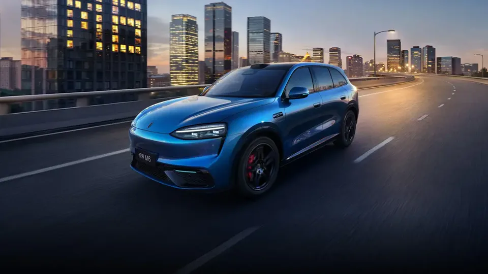 Elettronauti - Aito M6 M6 AWD - esterno