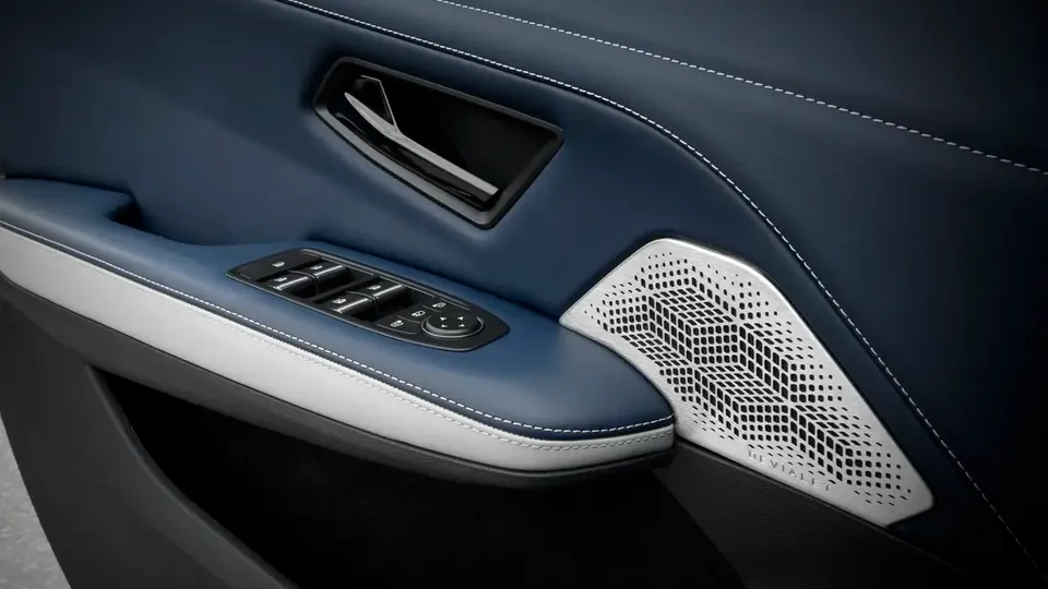 Elettronauti - Alpine A390 GT - Blu - Esterno - Vista anteriore a tre quarti