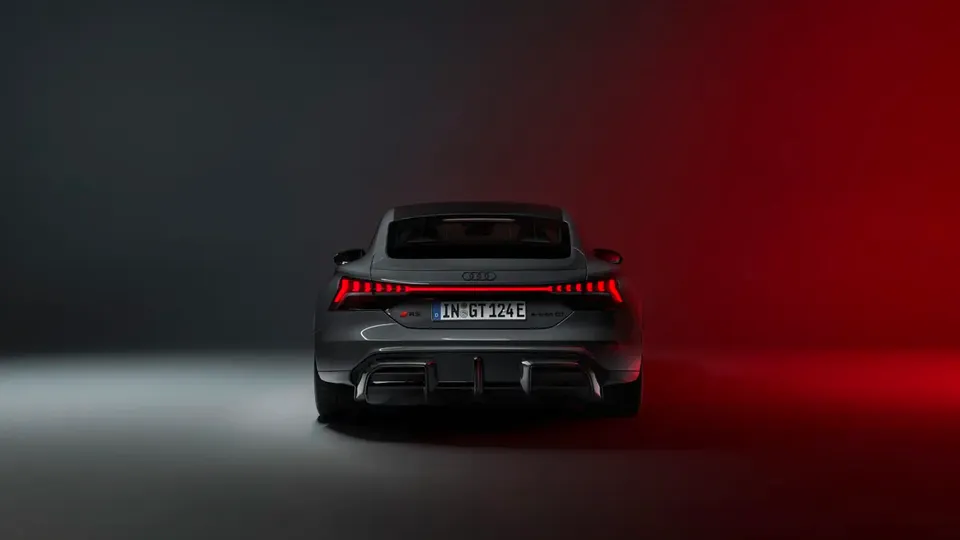 Elettronauti - Audi RS e-tron GT - Esterno - Vista posteriore