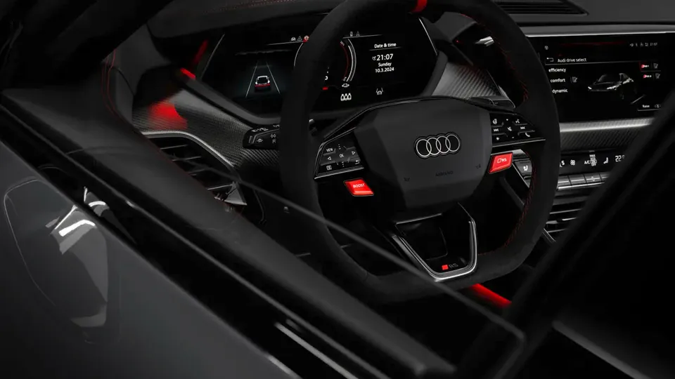 Elettronauti - Audi RS e-tron GT - Infotainment - Vista della plancia