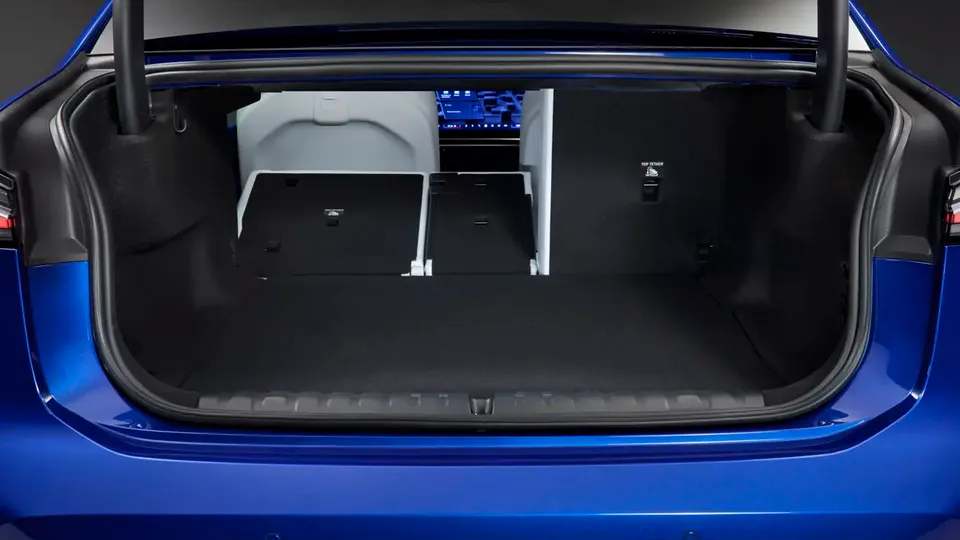 Elettronauti - BMW i3 50 xDrive - Vano di carico - Bagagliaio