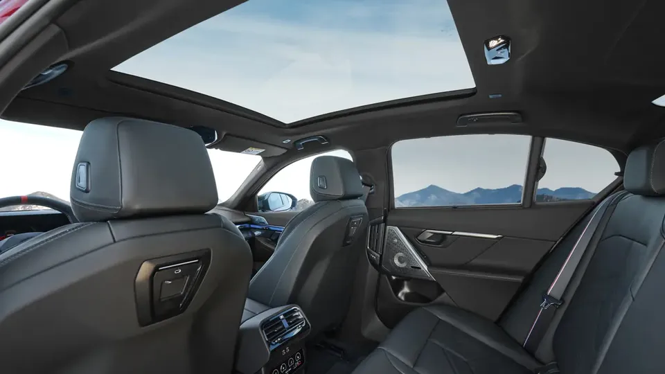 Elettronauti - BMW i5