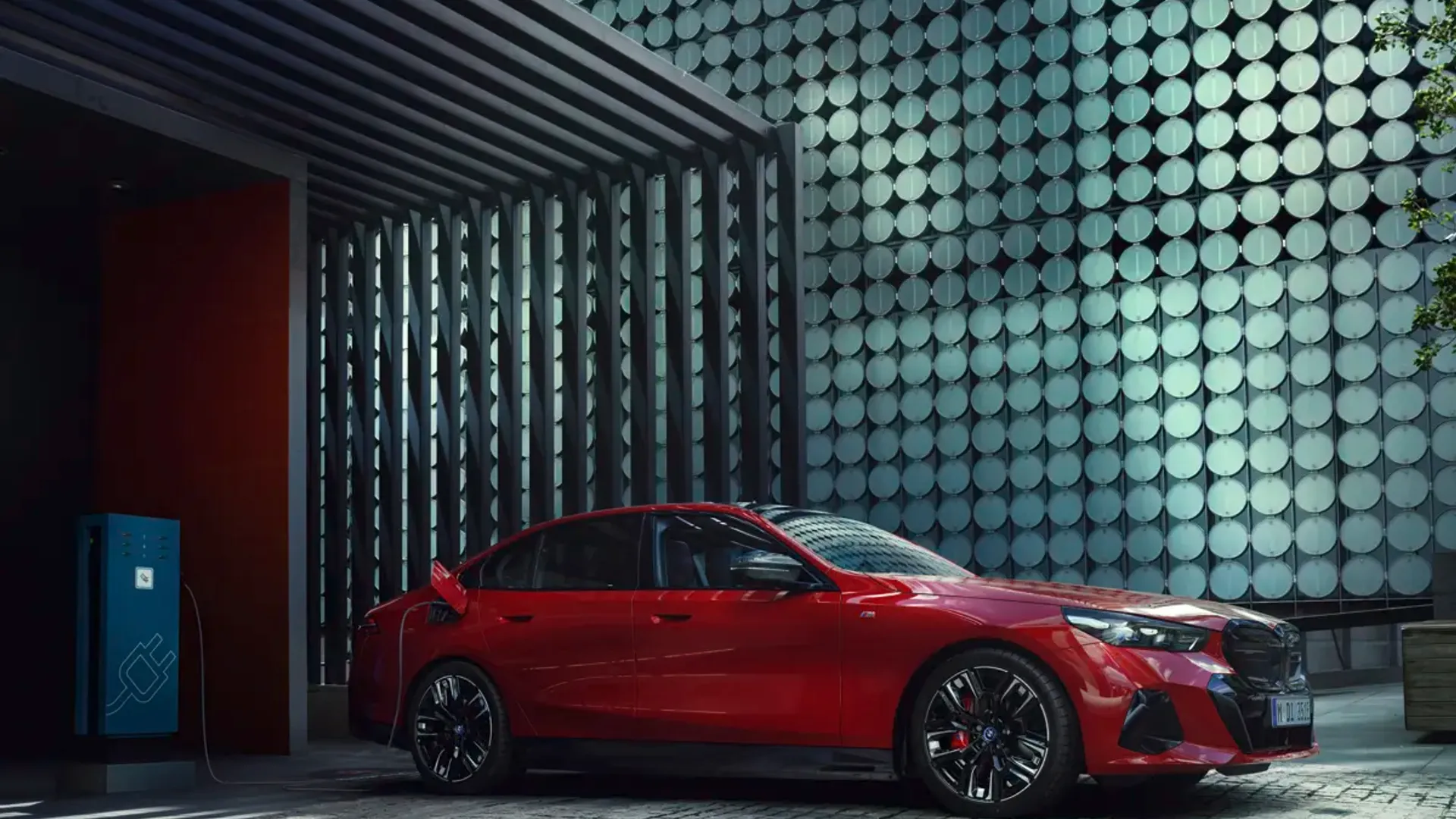 Elettronauti - BMW i5