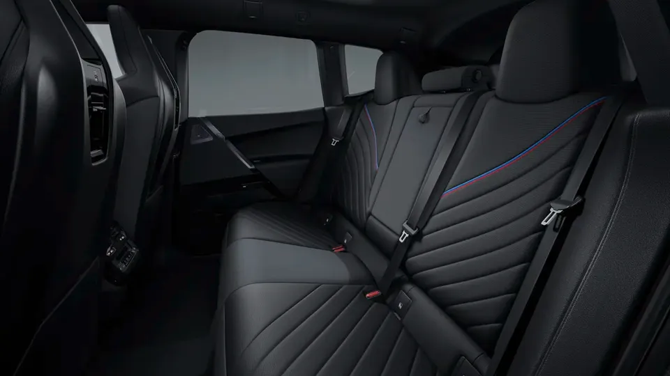 Elettronauti - BMW iX M70 xDrive - Nero - Sedili - Sedili posteriori
