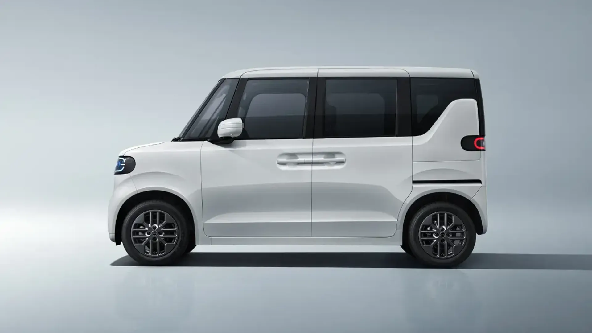 Elettronauti - BYD Racco