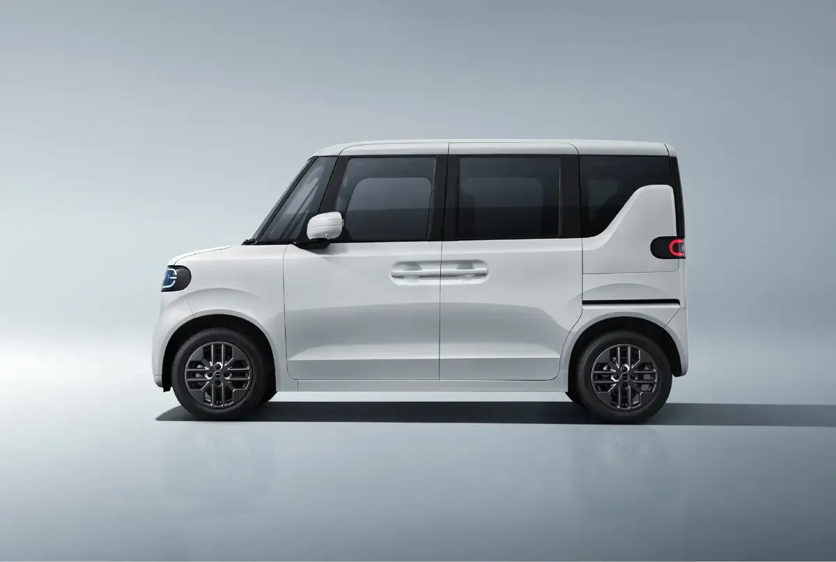 Elettronauti - BYD Racco