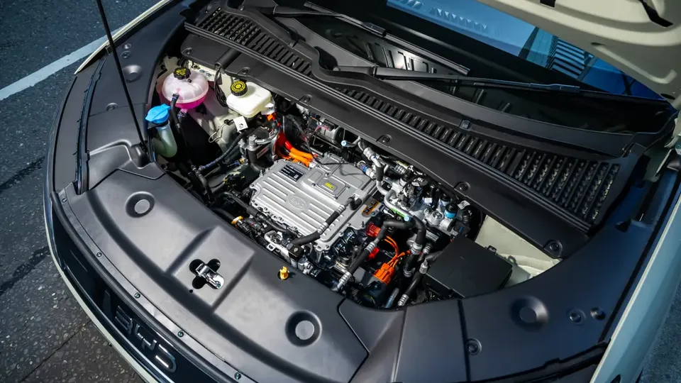 Elettronauti - BYD Atto 2 64.8 kWh Comfort - Bianco - Vano di carico - Bagagliaio anteriore
