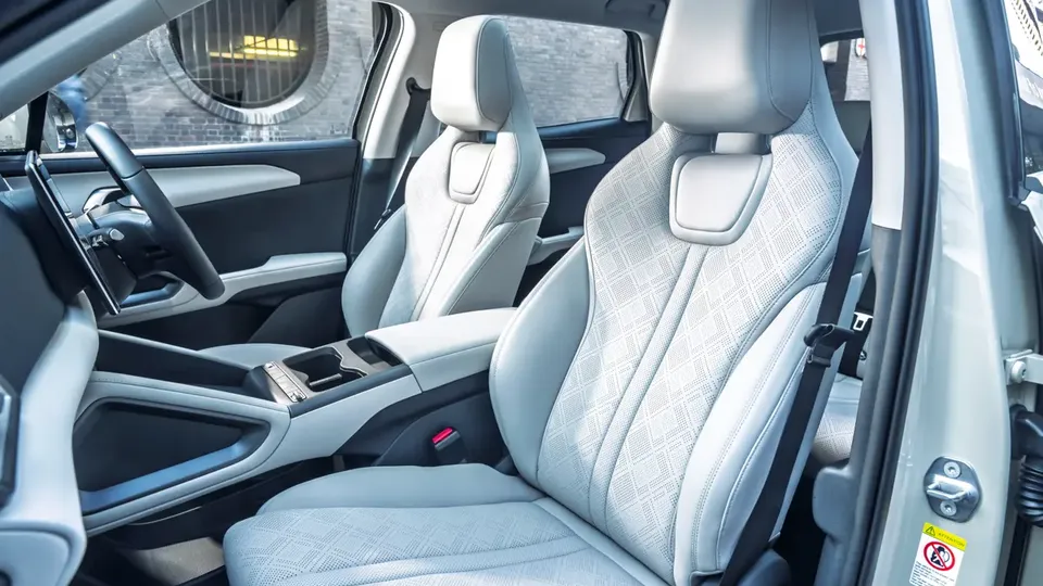 Elettronauti - BYD Atto 2 64.8 kWh Comfort - Sedili - Sedili anteriori