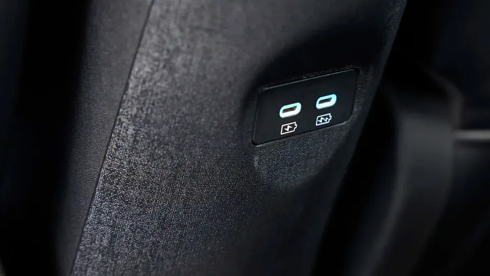 Elettronauti - BYD Dolphin Comfort - Plancia - Vista della plancia