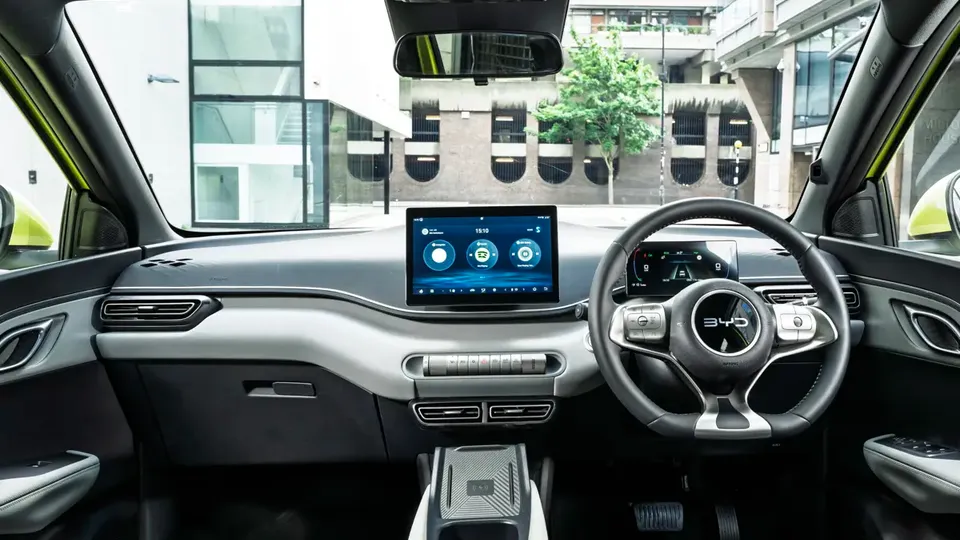 Elettronauti - BYD Dolphin Surf Active - Interni - Sedili anteriori