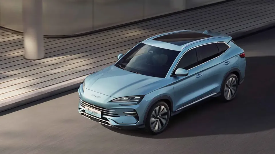 Elettronauti - BYD Seal U Design - Light Blue - Esterno - Vista anteriore a tre quarti