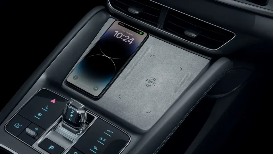 Elettronauti - BYD Sealion 7 Excellence - Dark Blue - Esterno - Vista anteriore a tre quarti