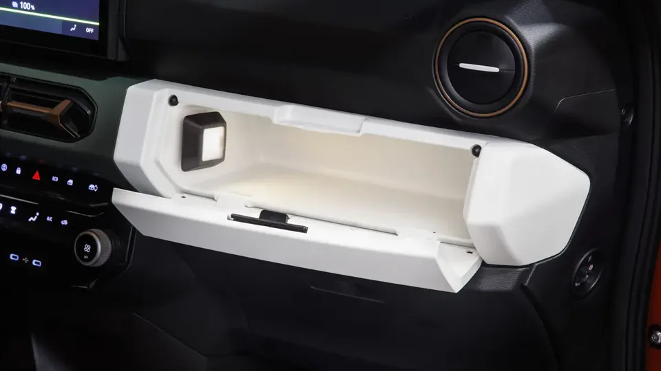 Elettronauti - Dacia Spring Spring 65HP - interni