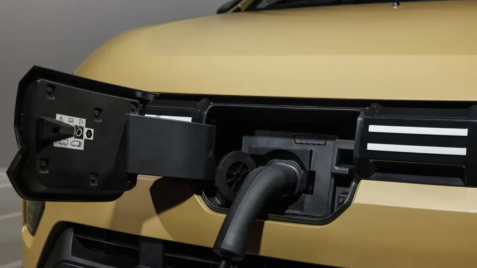 Elettronauti - Dacia Spring Spring 65HP - porta-ricarica