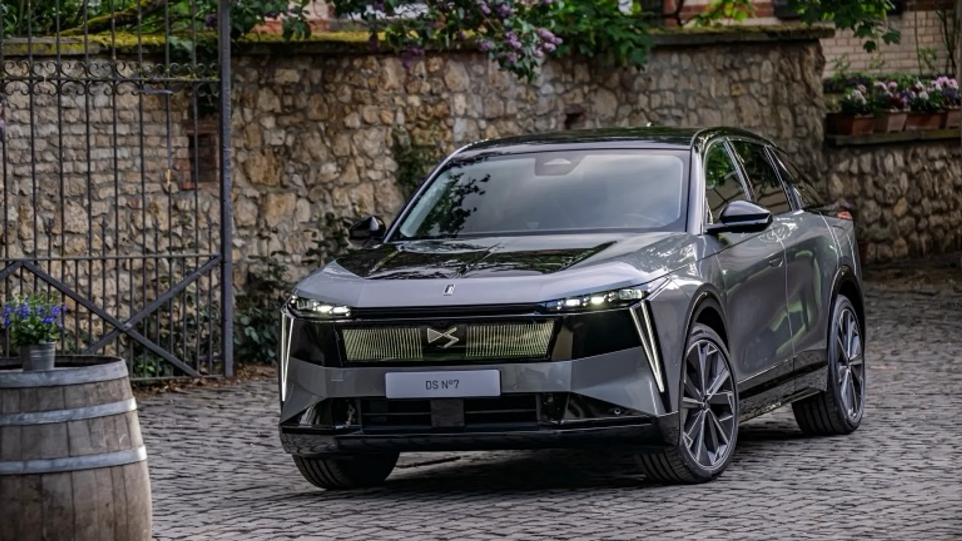 7 e-Tense FWD Long Range