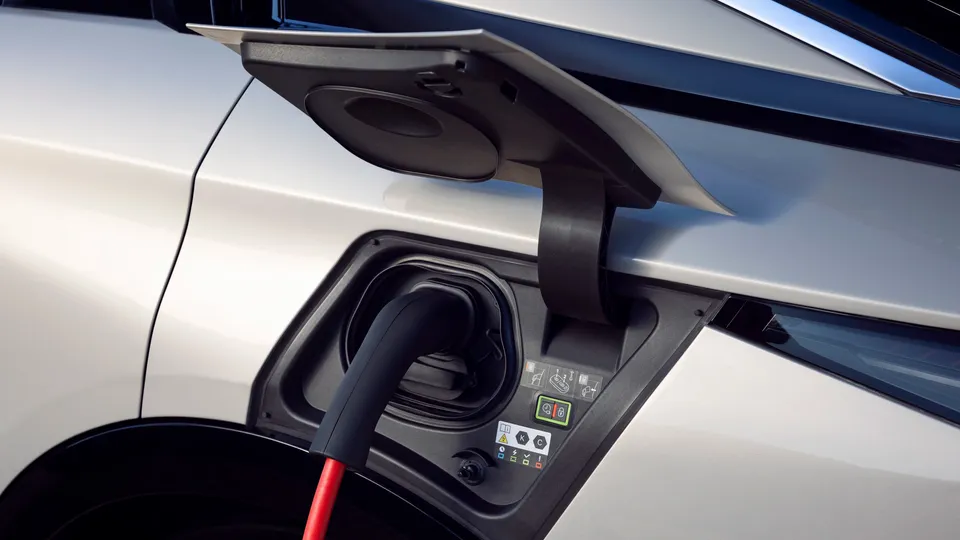 Elettronauti - DS 8 e-tense