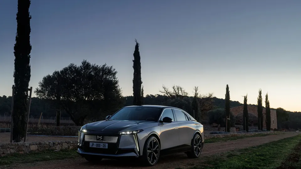 Elettronauti - DS 8 e-tense