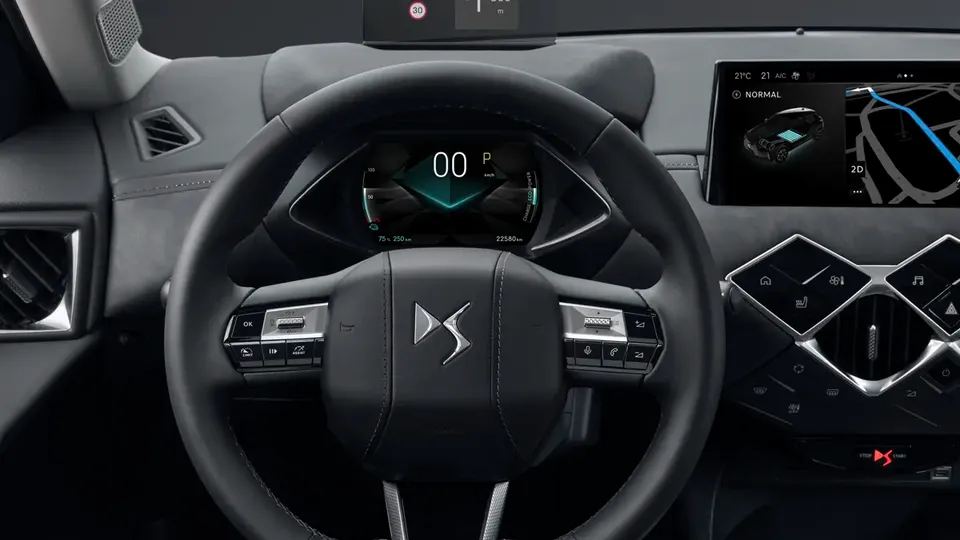 Elettronauti - DS 3 E-Tense - Infotainment - Vista della plancia