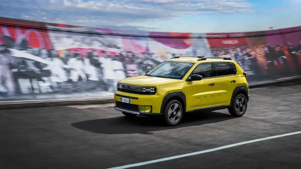 Elettronauti - Fiat Grande Panda - Giallo - Esterno - Vista anteriore a tre quarti