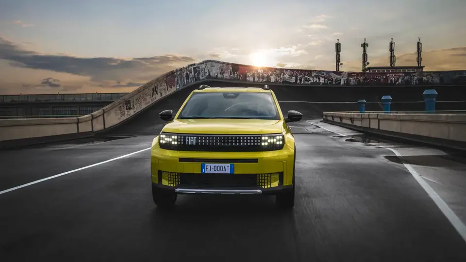 Elettronauti - Fiat Grande Panda - Giallo - Esterno - Vista anteriore a tre quarti