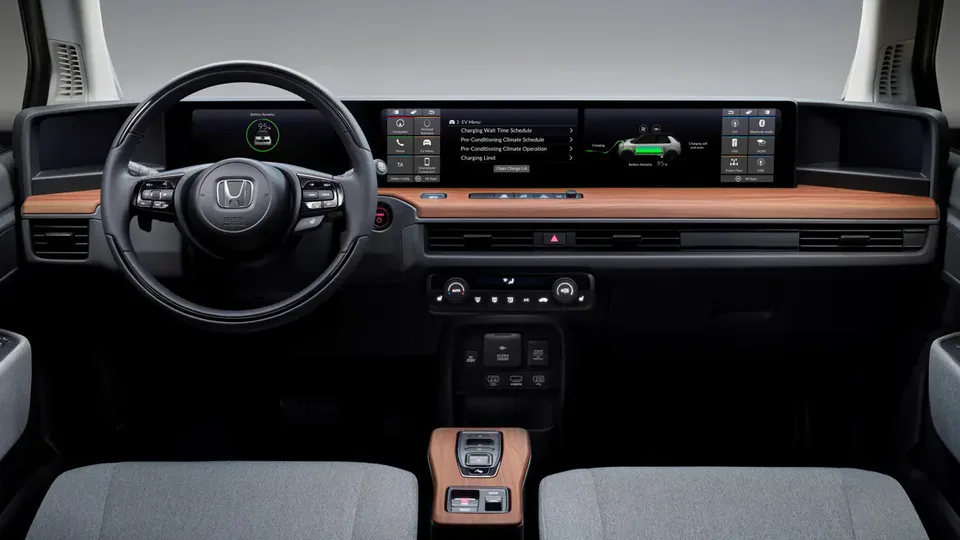 Elettronauti - Honda e e Advance - interni