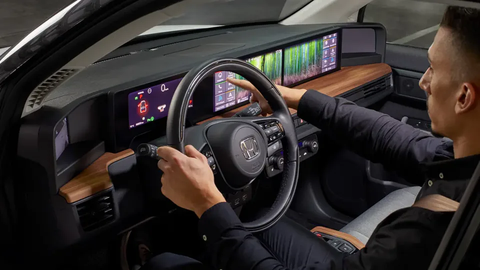 Elettronauti - Honda e e Advance - interni