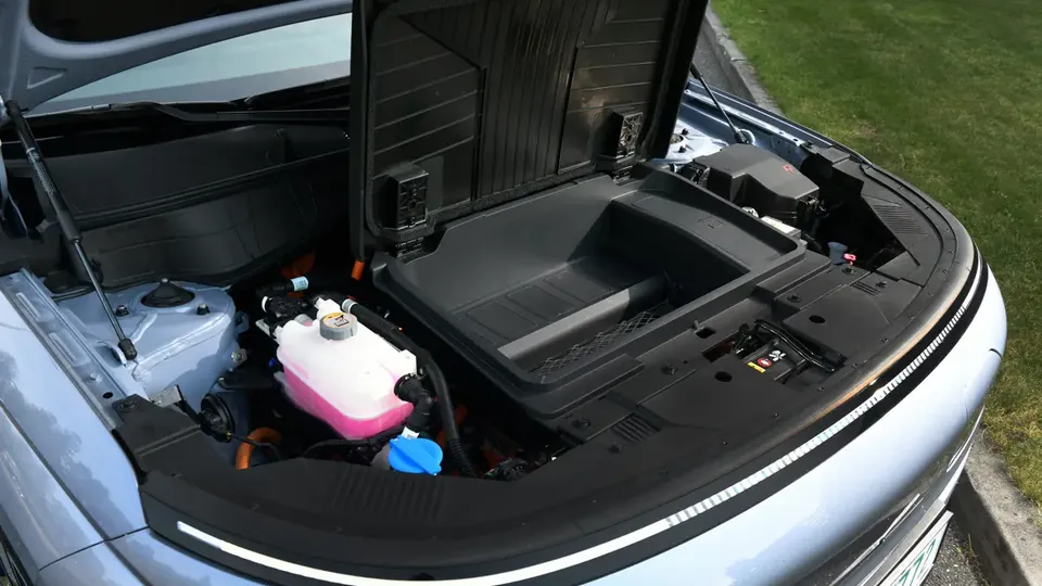Elettronauti - Hyundai Kona Long Range - Vano di carico - Bagagliaio anteriore