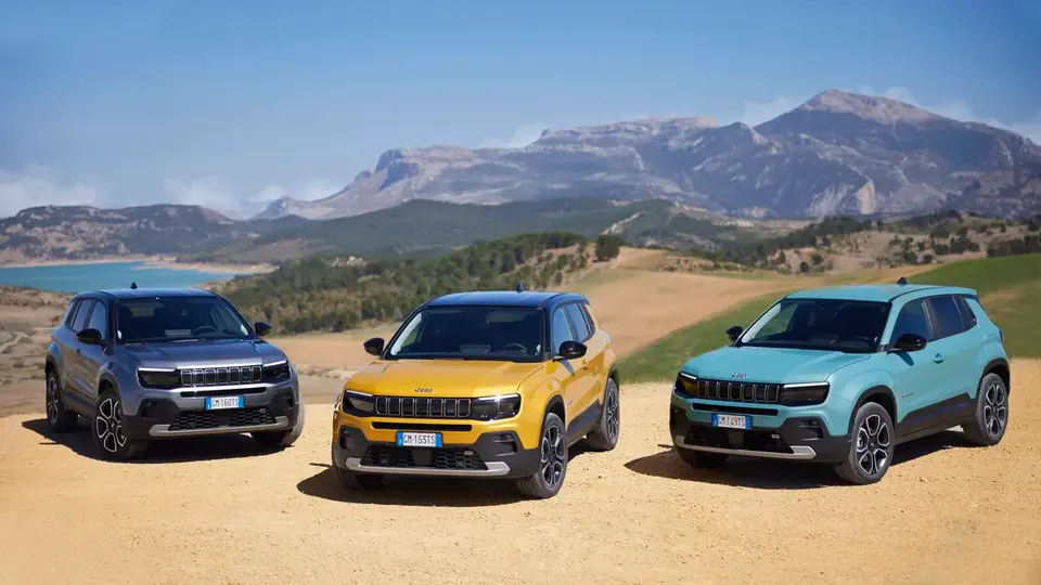 Elettronauti - Jeep Avenger Electric 50.8kWh - Giallo - Esterno - Vista anteriore a tre quarti