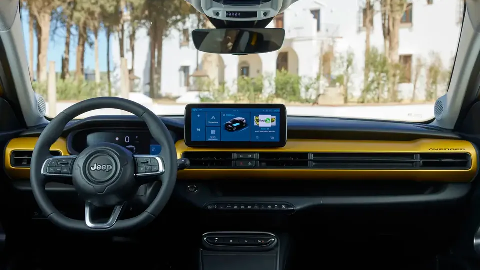 Elettronauti - Jeep Avenger Electric 50.8kWh - Infotainment - Vista della plancia