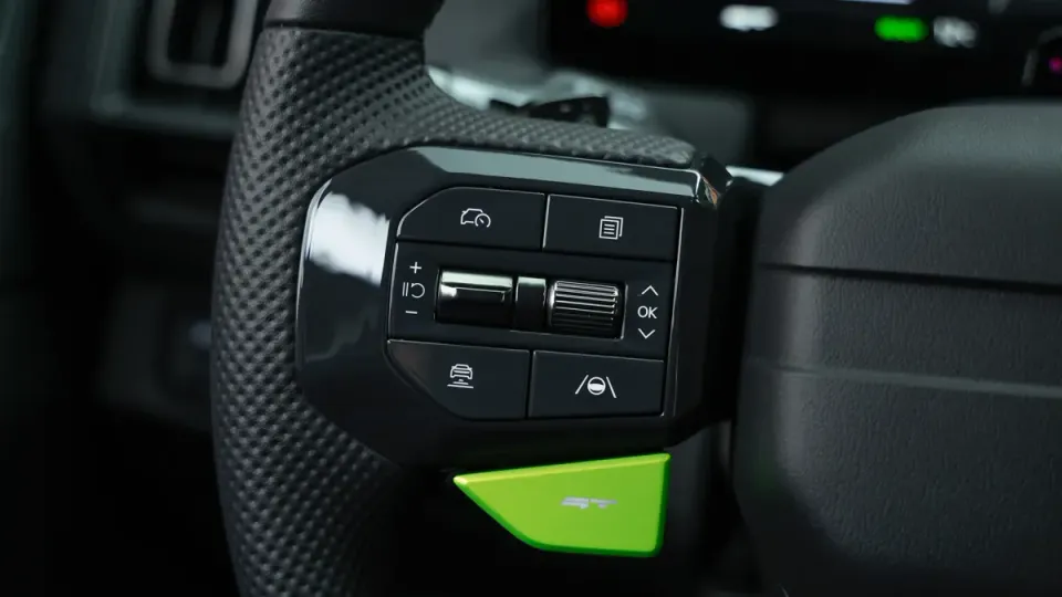 Elettronauti - Kia EV5 GT - Grigio - Esterno - Vista anteriore a tre quarti