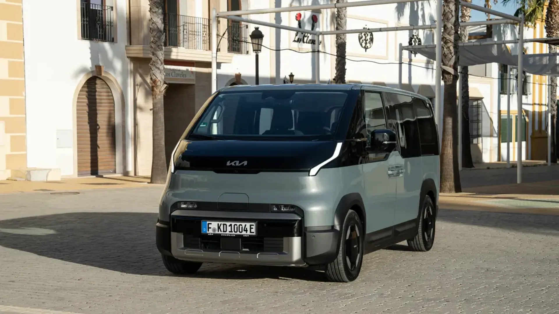 PV5 Passenger Long Range
