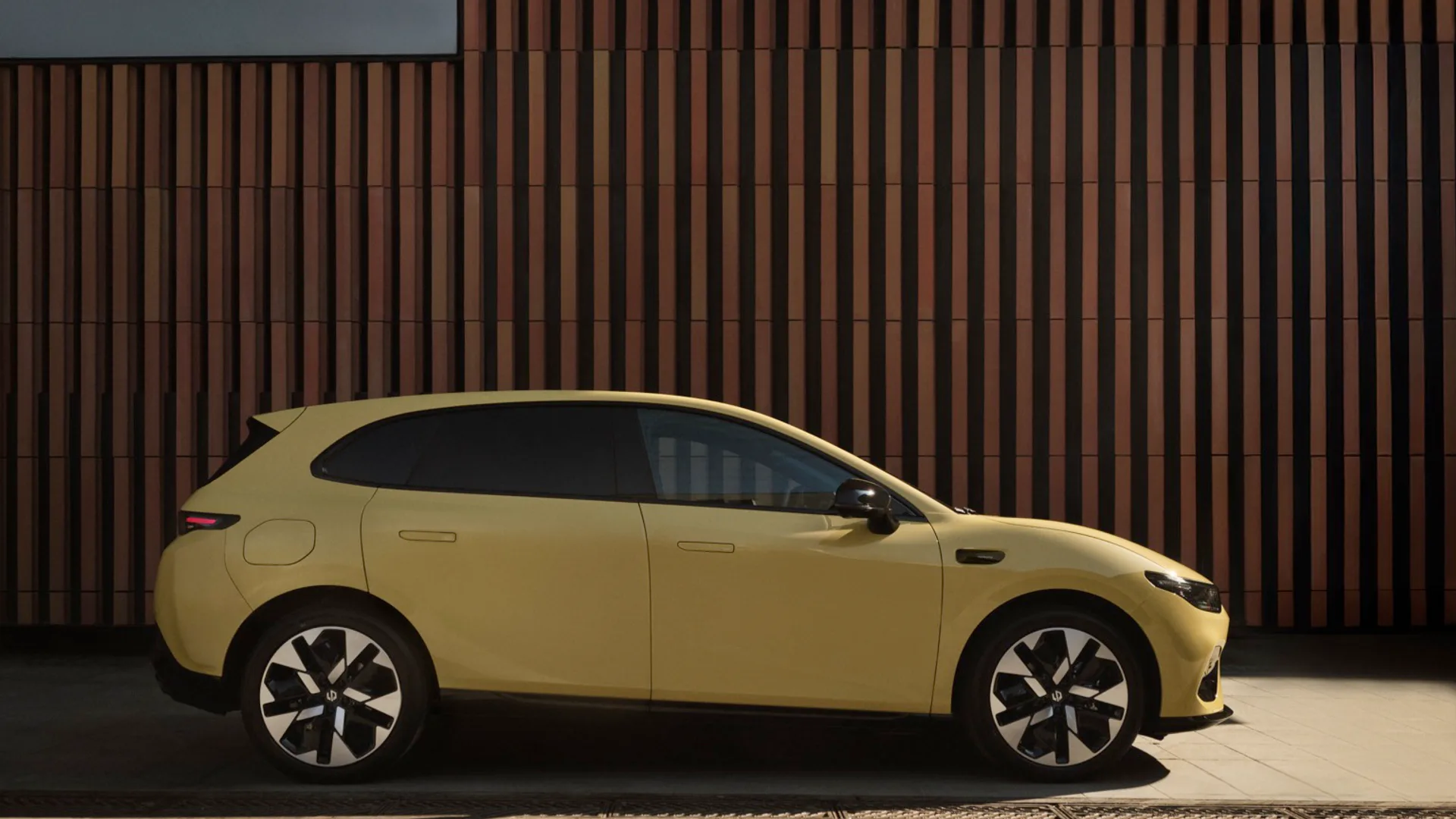 Elettronauti - Leapmotor B05 B05 Long Range - dettaglio