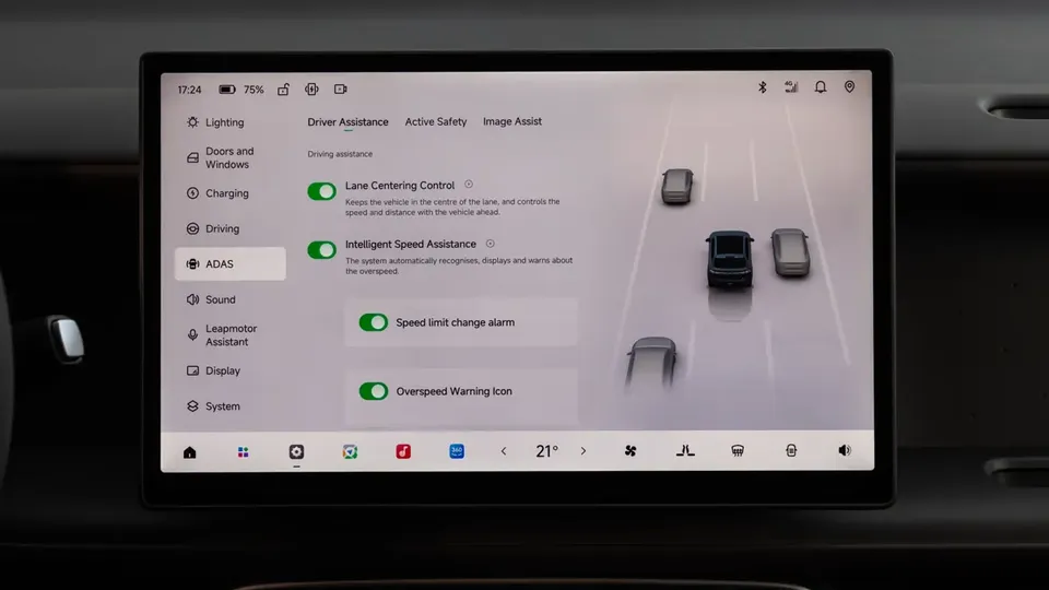 Elettronauti - Leapmotor B10 Standard Range - Infotainment