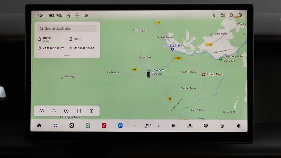 Elettronauti - Leapmotor B10 Standard Range - Infotainment - Vista della plancia