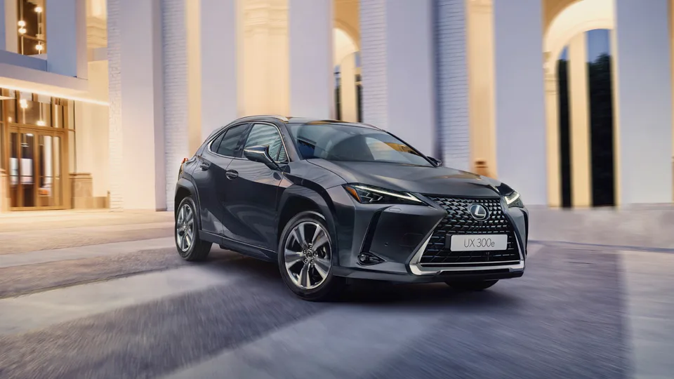 Elettronauti - Lexus ux ux 300e - dettaglio