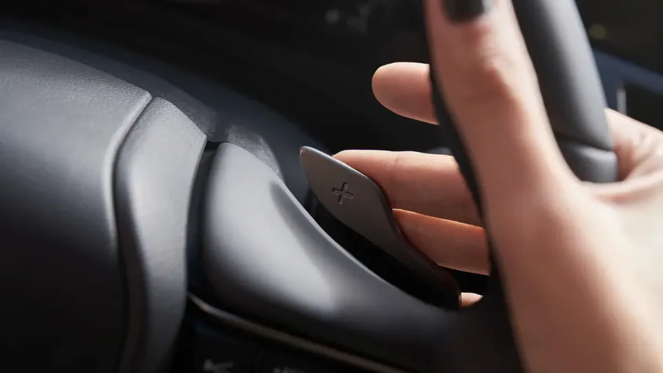 Elettronauti - Lexus ux ux 300e - dettaglio