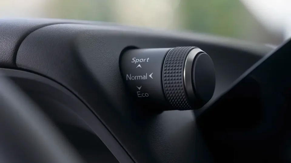 Elettronauti - Lexus ux ux 300e - dettaglio