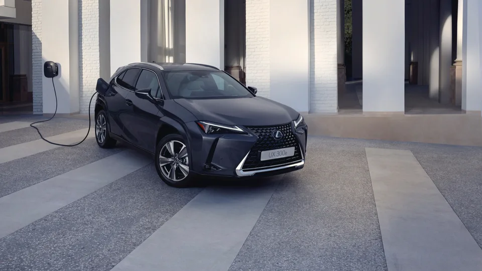 Elettronauti - Lexus ux ux 300e - dettaglio