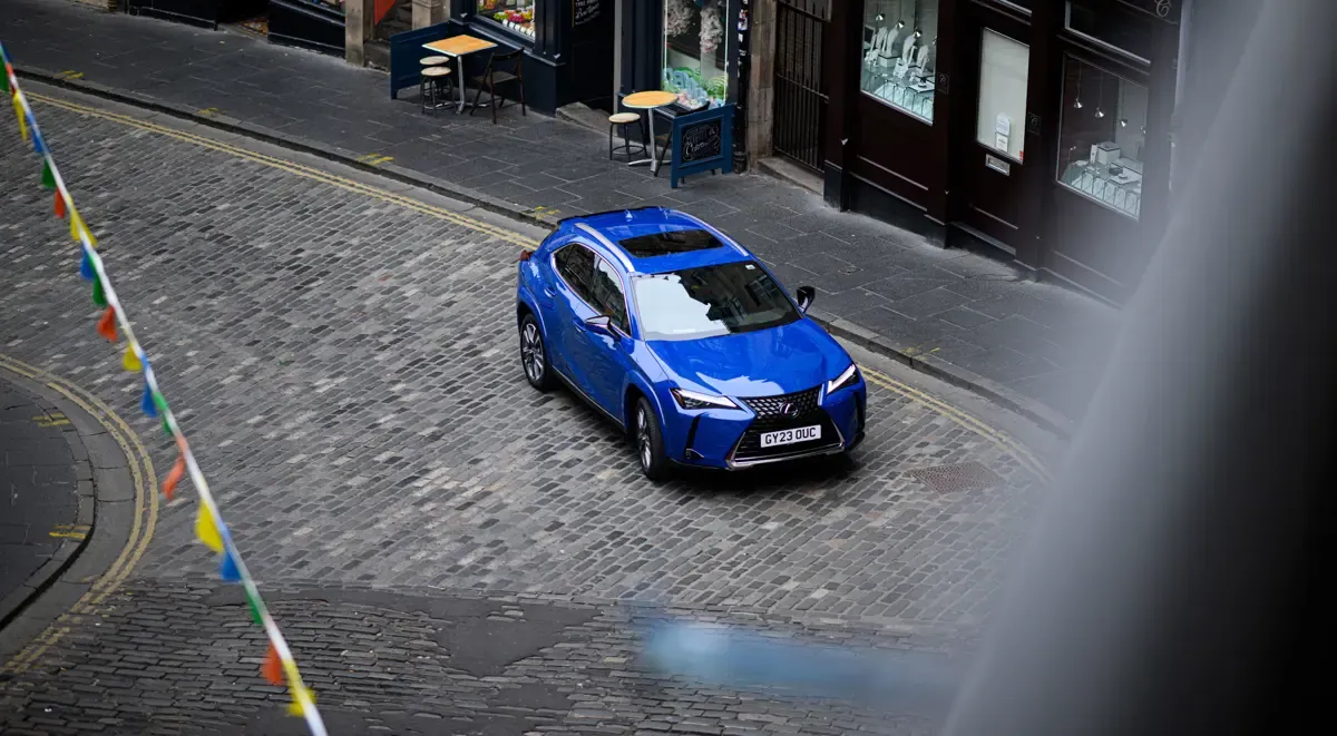 Elettronauti - Lexus ux ux 300e - esterno