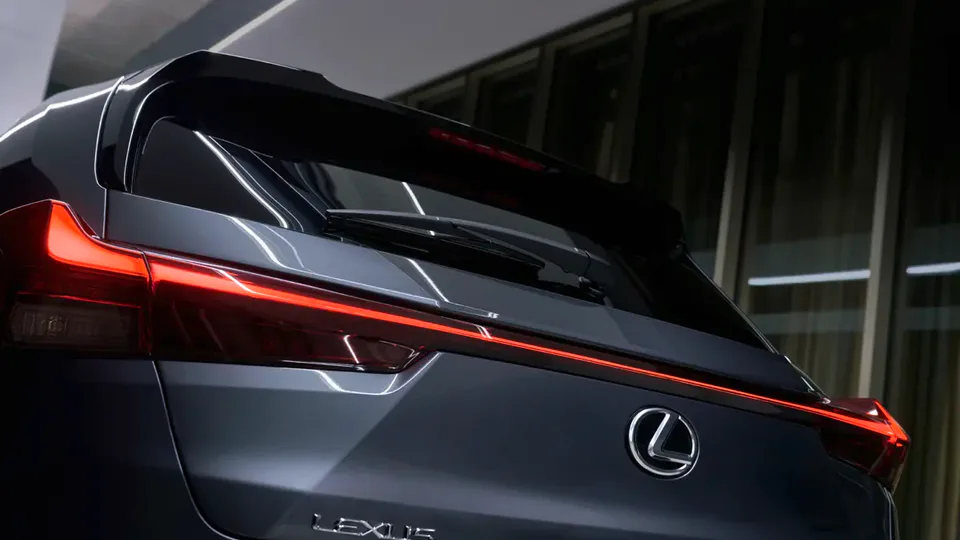 Elettronauti - Lexus ux ux 300e - esterno-posteriore