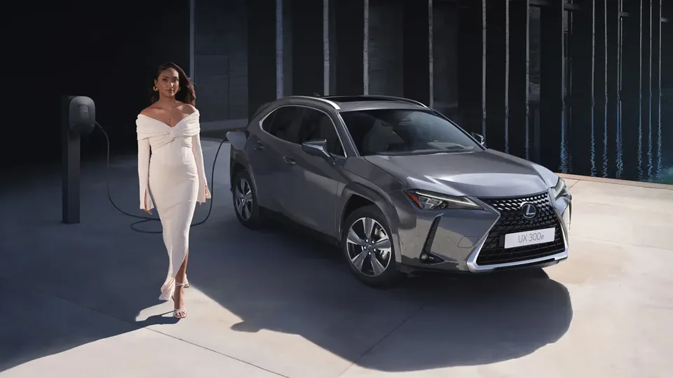 Elettronauti - Lexus ux ux 300e - porta-ricarica