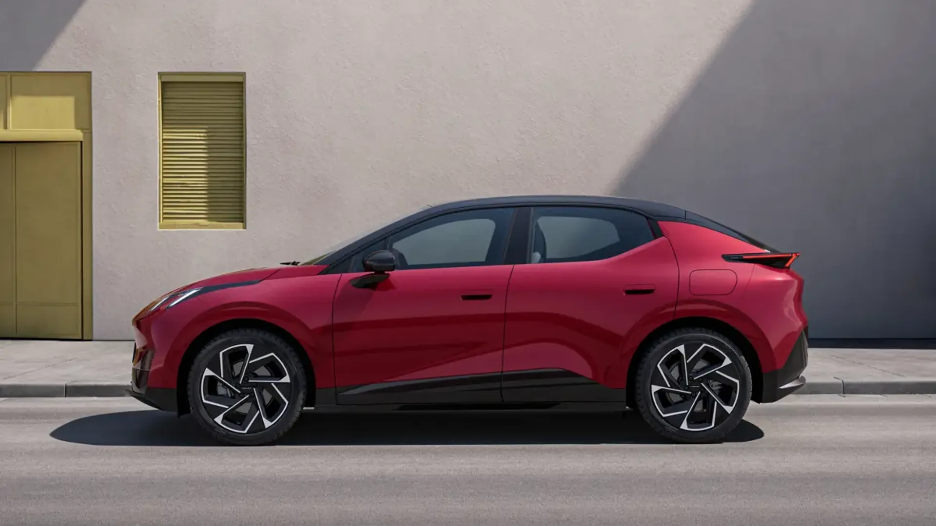 Elettronauti - Lynk & Co 02 66kWh - Light Grey - Esterno - Vista anteriore a tre quarti