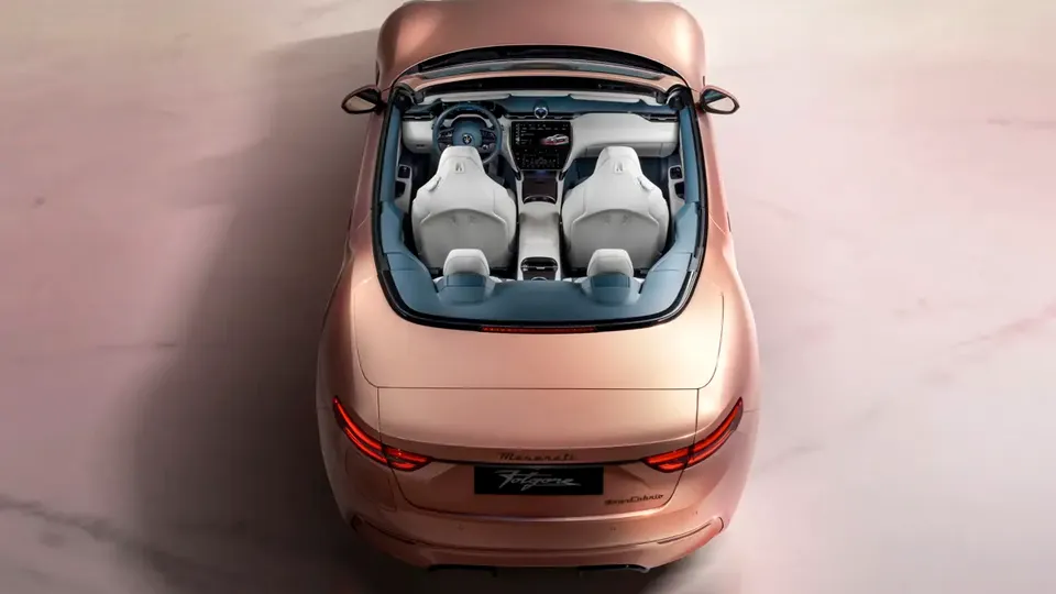 Elettronauti - Maserati GranCabrio Folgore - Copper - Esterno - Vista anteriore a tre quarti